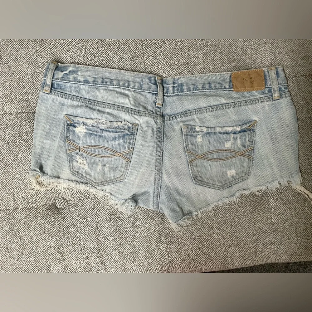 Abercrombie & Fitch Faded Blue Ripped Jean Shorts - Picture 2 of 2